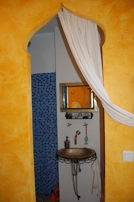 Maison D'Hotes Le Mas De Lila Vers-Pont-du-Gard Zimmer foto